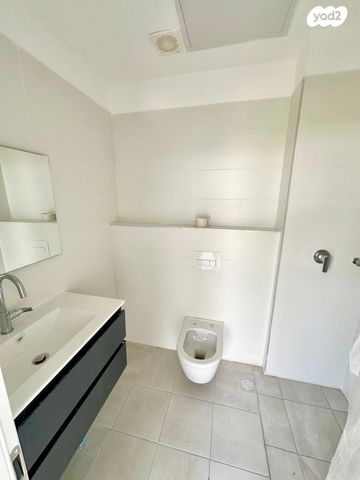 דירה, שמעון ויזנטל, הרצליה הירוקה, נווה עובד, הרצליה