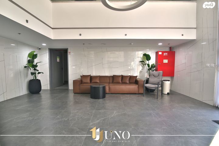 גג/ פנטהאוז, יוסף שילוח 4, משכנות האומנים, קרית מוצקין