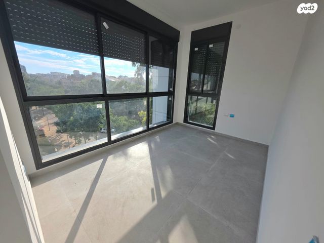 דירה, שמעון ויזנטל, הרצליה הירוקה, נווה עובד, הרצליה