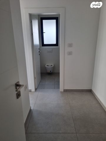 דירה, יונה וולך, גרין פארק החדשה, הוד השרון