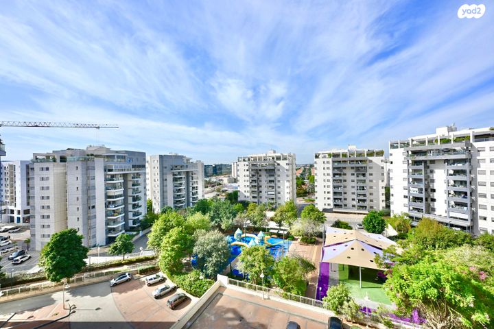 דירה, האימהות, סביוני נצר סירני, נס ציונה