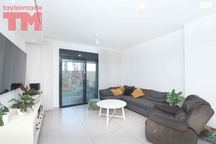 דירת גן, שעורה, עמירם, פרדס חנה כרכור