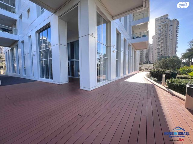 דירה, אהוד מנור, עיר ימים, נתניה