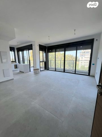 דירה, שמעון ויזנטל, הרצליה הירוקה, נווה עובד, הרצליה