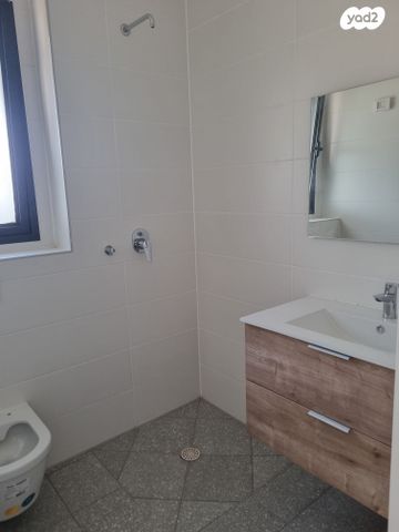 דירה, יונה וולך, גרין פארק החדשה, הוד השרון