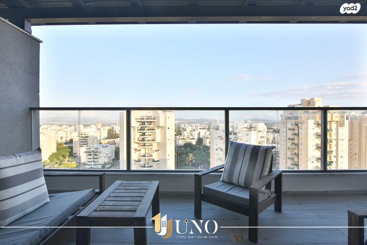 גג/ פנטהאוז, יוסף שילוח 4, משכנות האומנים, קרית מוצקין