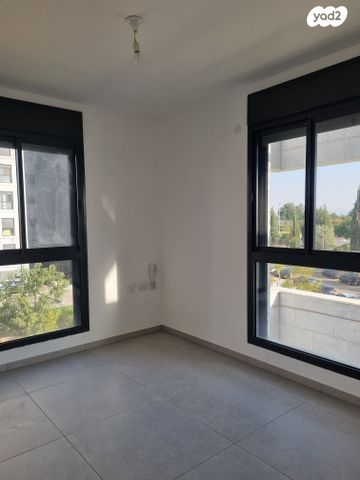 דירה, יונה וולך, גרין פארק החדשה, הוד השרון