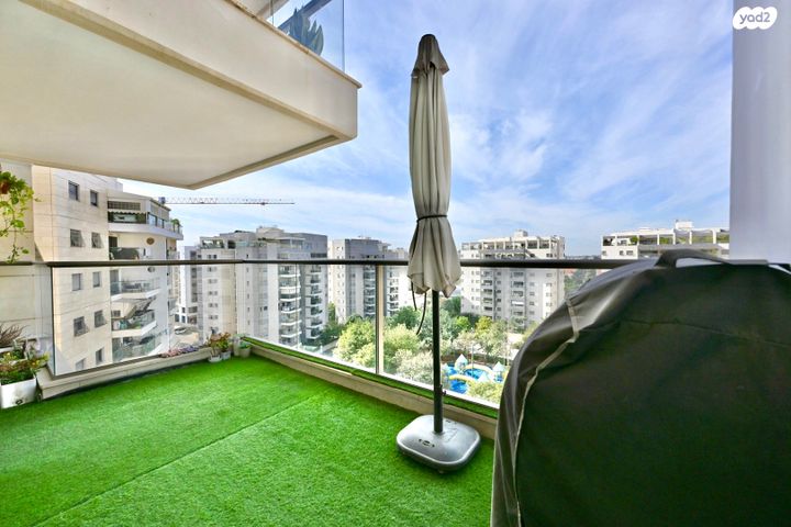 דירה, האימהות, סביוני נצר סירני, נס ציונה