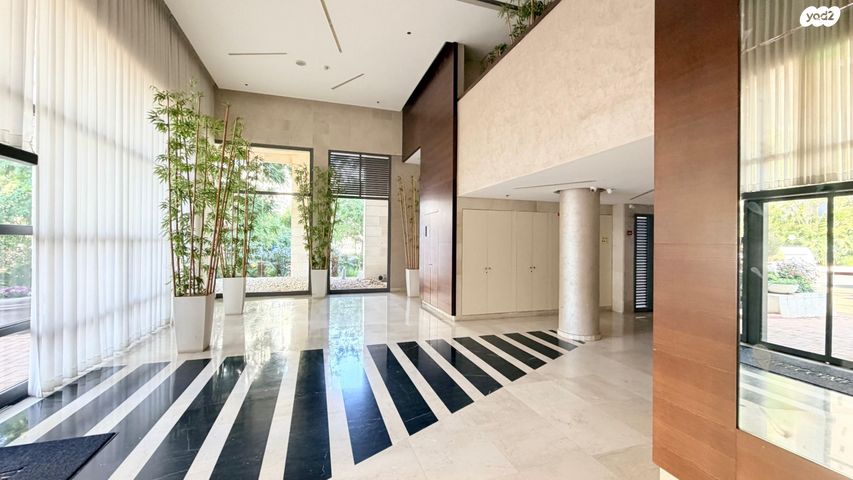 דירה, כרמל 16, אחוזת הנשיא, רחובות