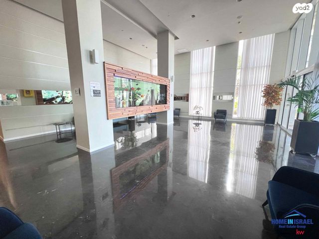 דירה, אהוד מנור, עיר ימים, נתניה