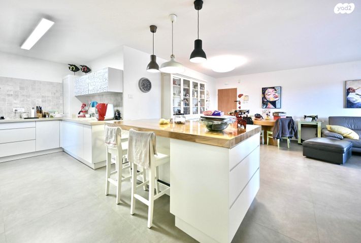 דירה, האימהות, סביוני נצר סירני, נס ציונה