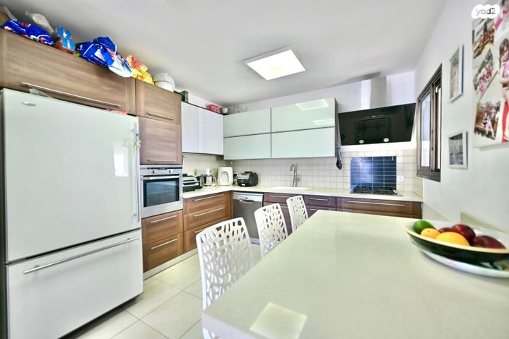 דירה, האימהות, סביוני נצר סירני, נס ציונה