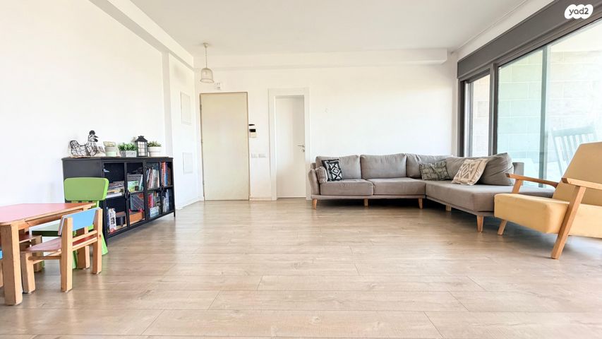 דירה, כרמל 16, אחוזת הנשיא, רחובות