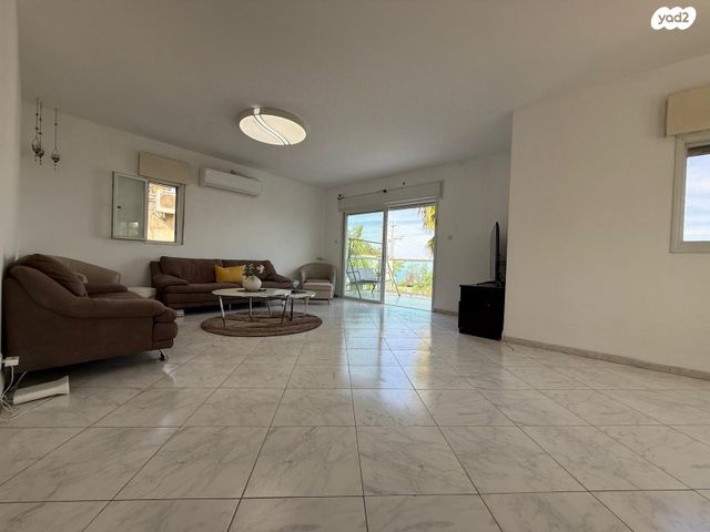 דירה, בליטנטל, רמת אלמוגי, חיפה