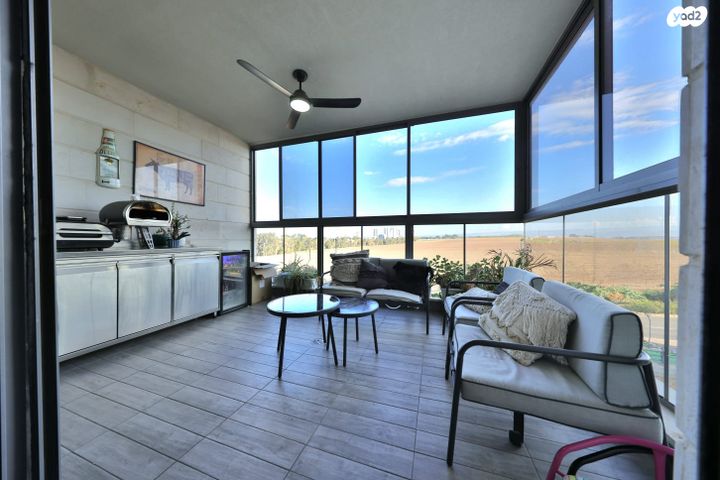 דירה, יצחק שמיר, גבעת הרקפות, קרית ביאליק