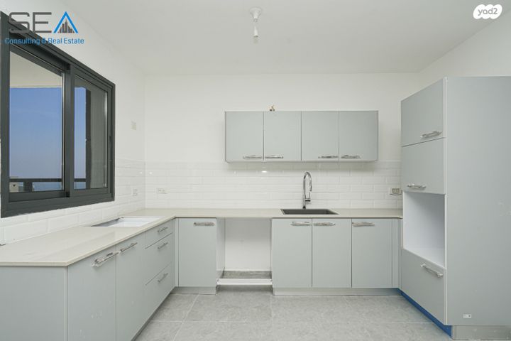 גג/ פנטהאוז, אמנון ליפקין שחק 3, נוף הטיילת, נתניה