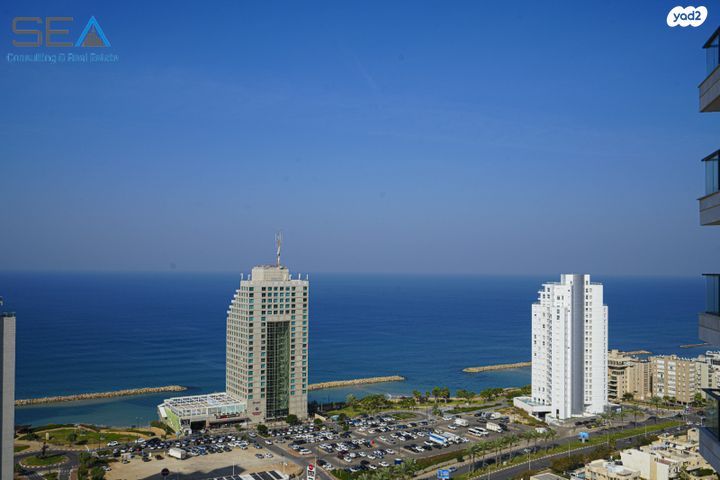 גג/ פנטהאוז, אמנון ליפקין שחק 3, נוף הטיילת, נתניה