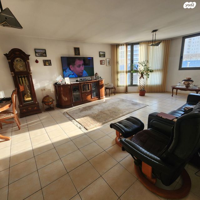 ז'בוטינסקי 4