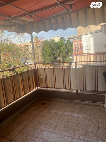 דרך פרימן 12