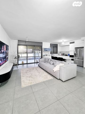 דירה, אברהם מחרז 18, סנטרל פארק / האצטדיון, באר שבע