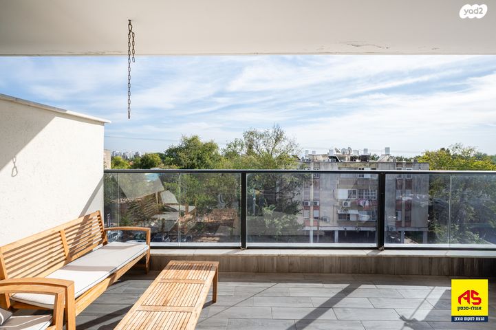 דירה, הצפירה, פרדס חנה כרכור