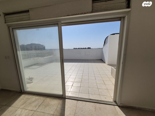 גג/ פנטהאוז, ראשונים, כפר סבא