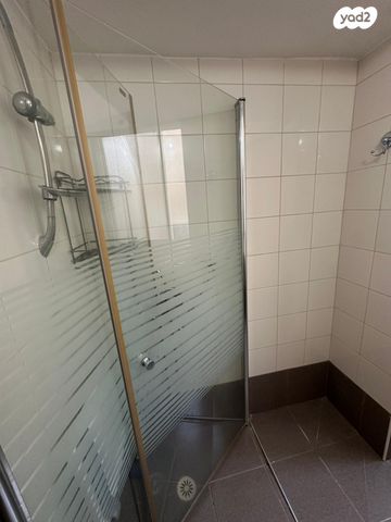 דירה, ז'בוטינסקי, עצמאות יוספטל, בת ים