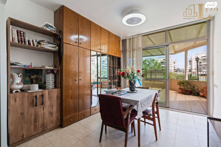 דופלקס, רא"ל מוטה גור, היובל, שרונה, רחובות