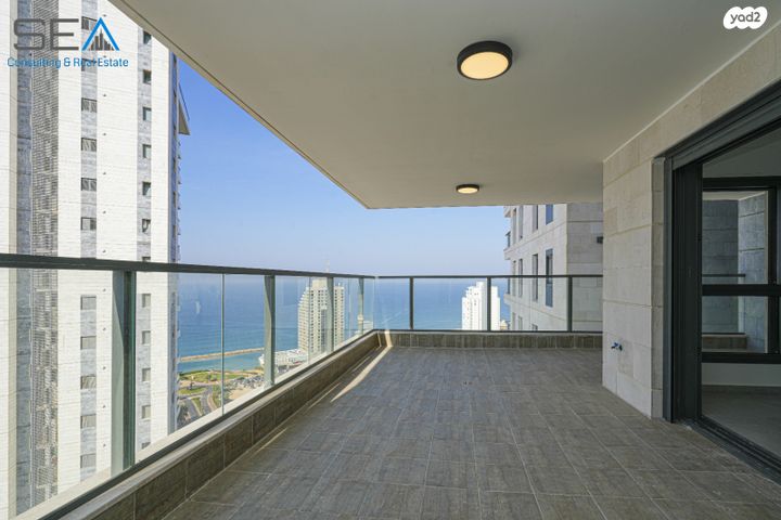 גג/ פנטהאוז, אמנון ליפקין שחק 3, נוף הטיילת, נתניה