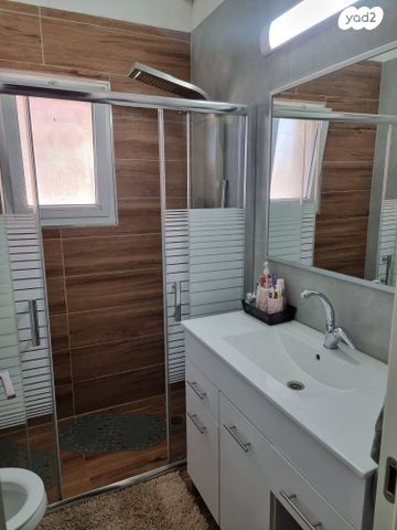 דו משפחתי, דייגו וולסקיז, גבעת טל, קרית אתא