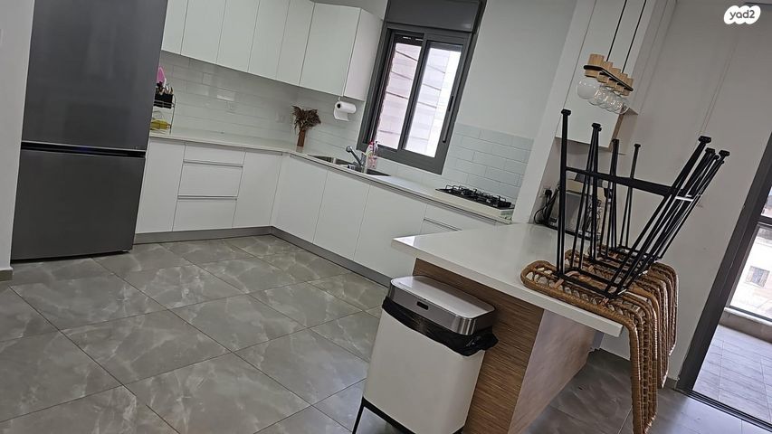 דירה, שלום דנינו, נתיבות מערב, נתיבות