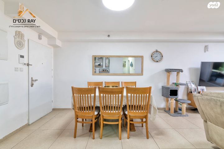 דירה, הדרור, נאות בן גוריון, יבנה