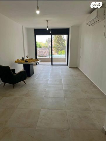 דירה, כפר סבא