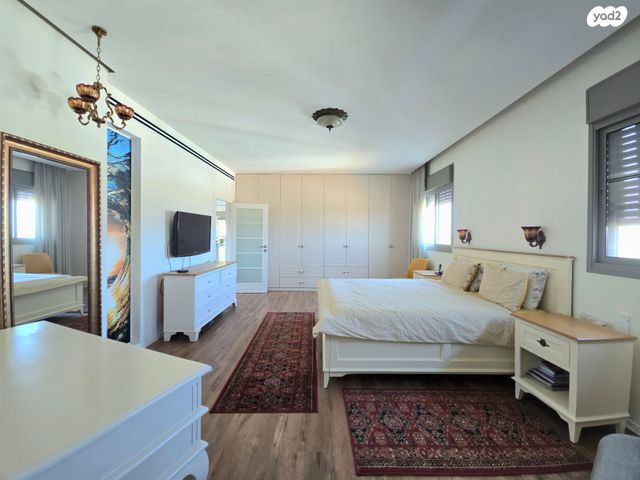 גג/ פנטהאוז, יהודה עמיחי 6, נווה זמר, רעננה