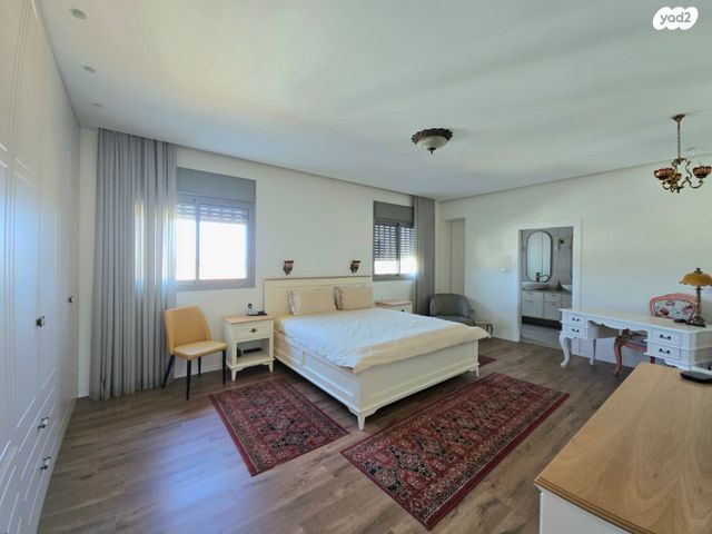 גג/ פנטהאוז, יהודה עמיחי 6, נווה זמר, רעננה