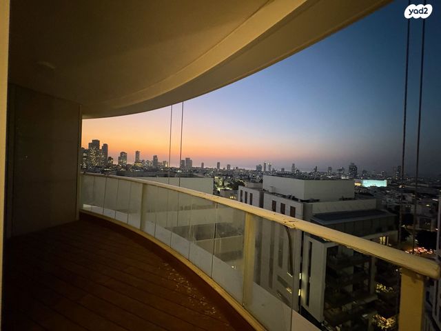 דירה, גרציאני יצחק 10, גני שרונה, קרית הממשלה, תל אביב יפו