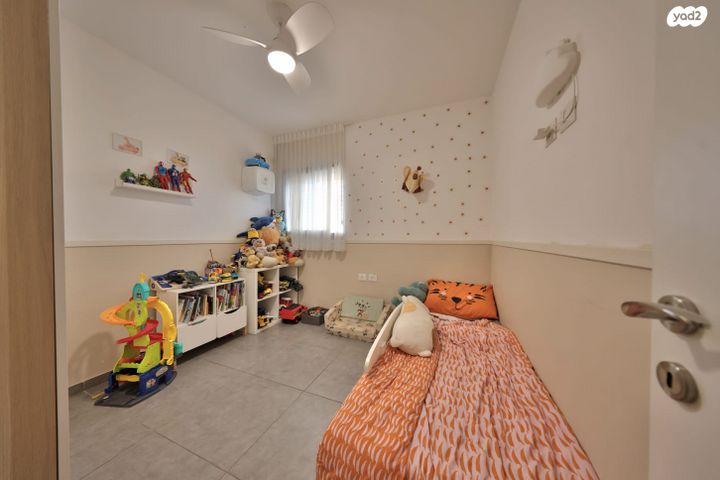 דירה, יצחק שמיר, גבעת הרקפות, קרית ביאליק