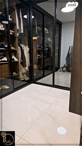 דירת גן, האלמוג, נופי סלע, מעלה אדומים