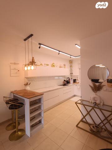 דירה, וייצמן, עיר, מרכז העיר, נהריה