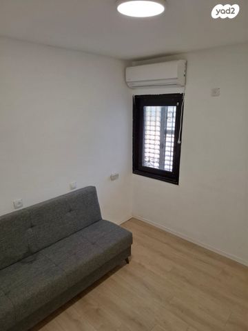 דירה, דוד אלעזר, אבן גבירול, רחובות