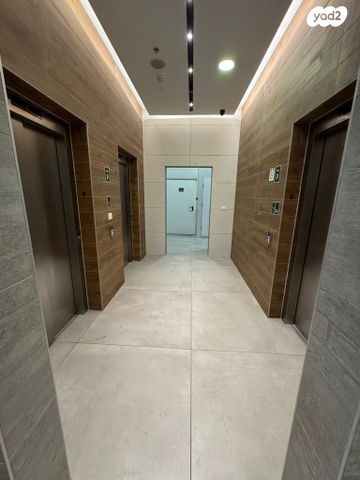 גג/ פנטהאוז, מלחמת ששת הימים, מרכז העיר, חדרה