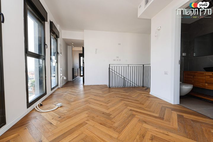 דופלקס, תל אביב יפו