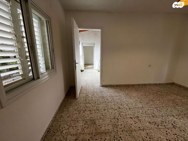 דירה, אשכולות, כרמיאל