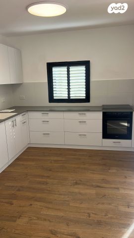 דירה, א.ד. גורדון 8, צפון מערב מרכז העיר, נתניה