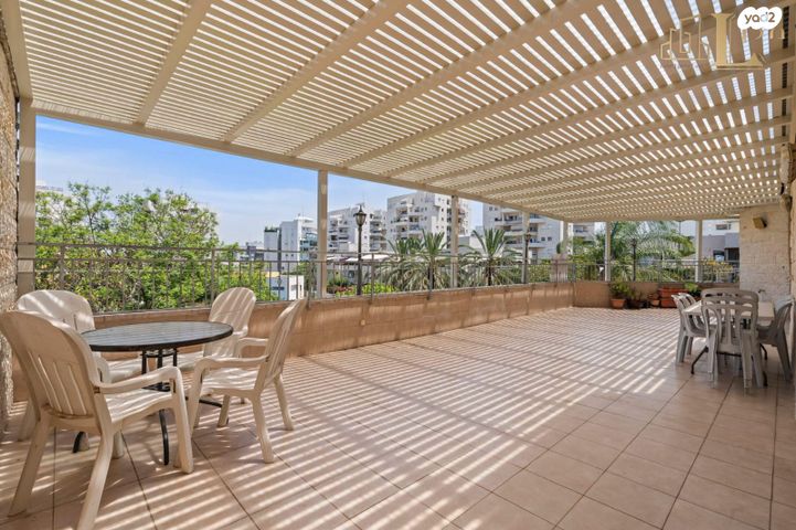 דופלקס, רא"ל מוטה גור, היובל, שרונה, רחובות