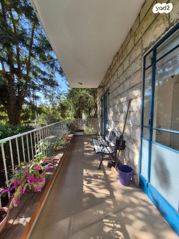 דירת גן, א.מ. ברכיהו, ירושלים