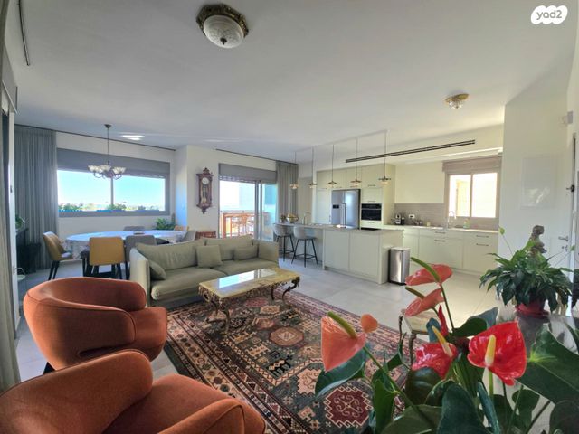 יהודה עמיחי 6