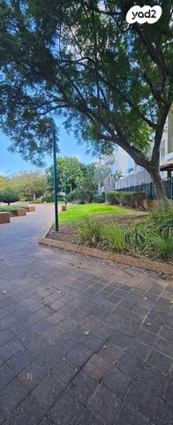 דירה, לב הפארק, רעננה