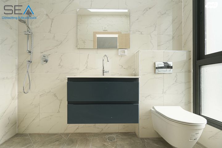 גג/ פנטהאוז, אמנון ליפקין שחק 3, נוף הטיילת, נתניה