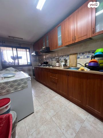 דירה, מרטין בובר 6, צור שלום, קרית ביאליק